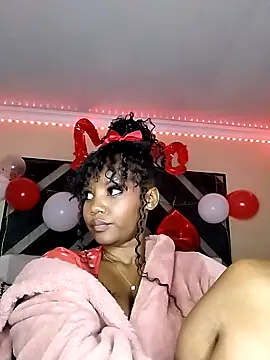 Snapshot of Spotty_Coochie chatting on 02-14-25, 01:45 Spotty Coochie online show from 02-14-25, 01:45