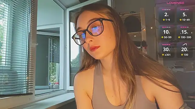 Snapshot of monlight__dana chatting on 09-19-25, 03:34 monlight dana online show from 09-19-25, 03:34