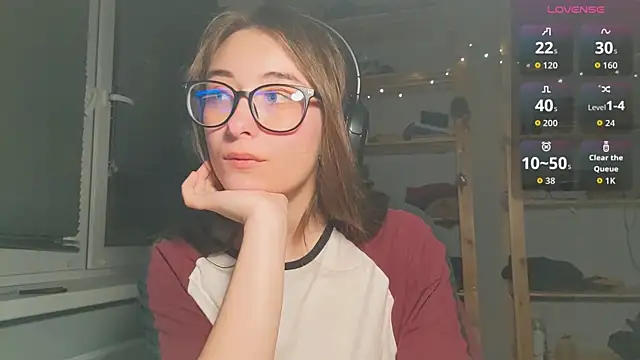 Snapshot of monlight__dana chatting on 11-11-25, 01:49 monlight dana online show from 11-11-25, 01:49