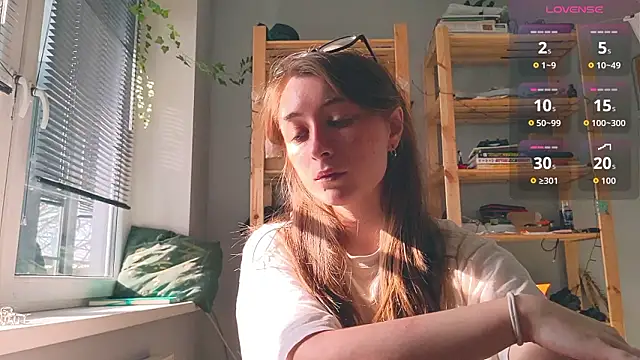 monlight  dana online show from 03-08-26, 12:20