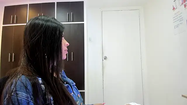 Charlotte Ice1 online show from 12-24-24, 03:58