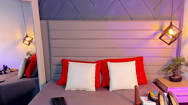 LadyLuminary online show from 10-31-25, 07:48