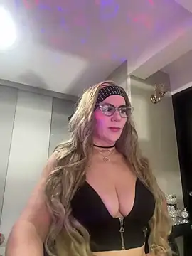 LARIANA RIVERA23 online show from 02-12-25, 01:52