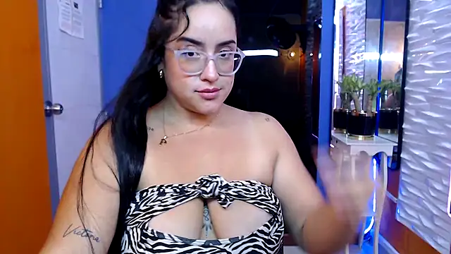 Sofiia davis23 online show from 02-18-25, 04:26