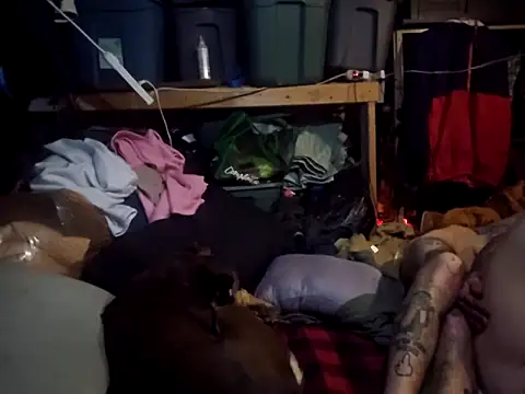 hungandtatted666 online show from 09-10-25, 11:43