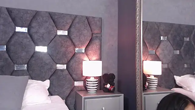 Snapshot of ScarletLenox chatting on 06-01-26, 11:34 ScarletLenox online show from 06-01-26, 11:34