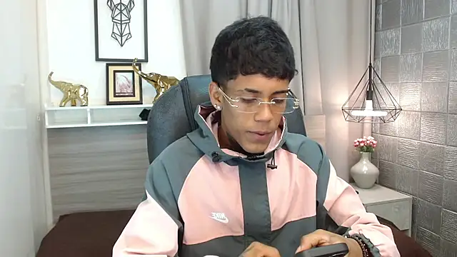 Alan Cute18 online show from 03-10-26, 12:43