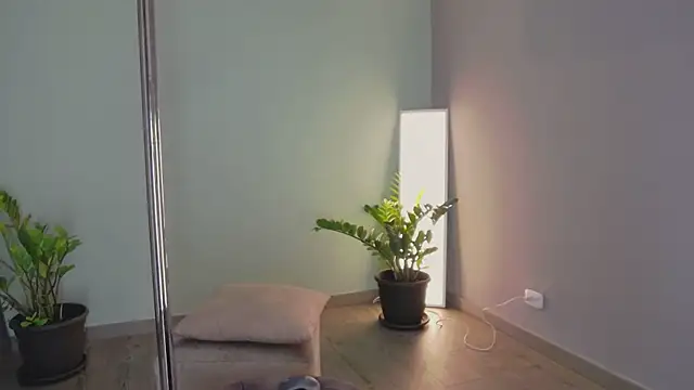 Snapshot of Angelbae- chatting on 02-02-25, 01:30 Angelbae- online show from 02-02-25, 01:30