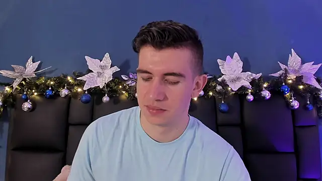 MikaelSlow online show from 12-04-25, 03:38