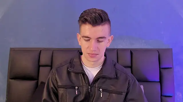 MikaelSlow online show from 01-15-26, 04:39