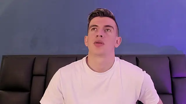 MikaelSlow online show from 02-12-26, 03:56