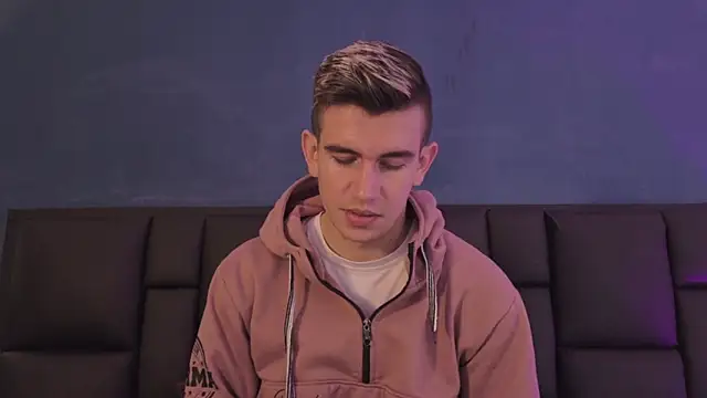 MikaelSlow online show from 03-11-26, 04:18