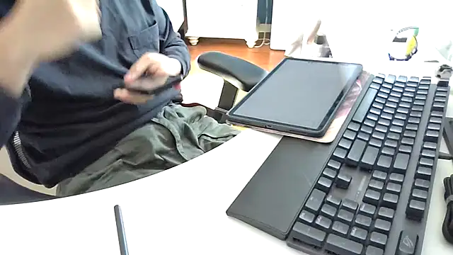 big-pig online show from 11-16-25, 01:11