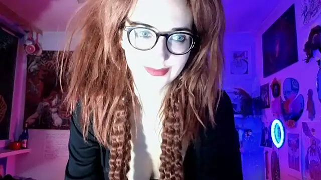 Snapshot of TatianaRomanov chatting on 04-28-26, 08:36 TatianaRomanov online show from 04-28-26, 08:36
