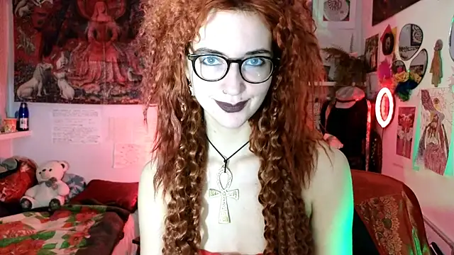 Snapshot of TatianaRomanov chatting on 05-15-26, 08:05 TatianaRomanov online show from 05-15-26, 08:05