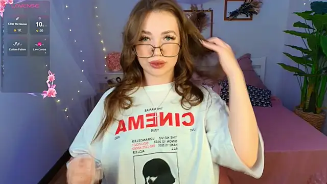 Snapshot of Diana_twerk chatting on 09-11-25, 08:47 Diana twerk online show from 09-11-25, 08:47