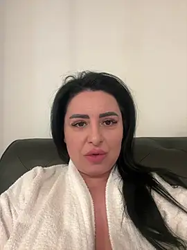 SellenaBigBoobs online show from 04-23-26, 09:41