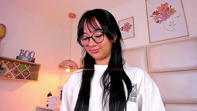 Aily Yozuko online show from 01-17-25, 09:39