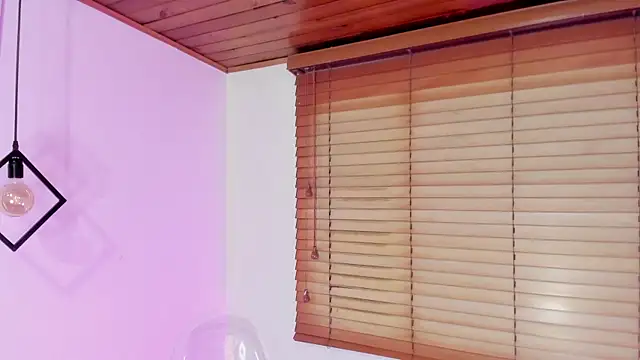 GENNESIS LOVE online show from 12-23-25, 04:10