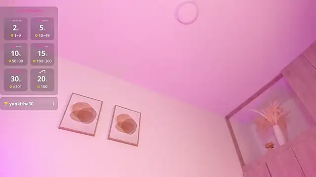 Mia 222 online show from 03-10-26, 10:53