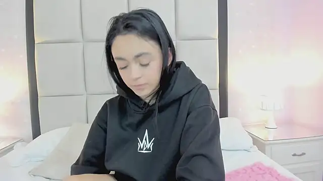 HannaClarrk  online show from 01-23-25, 11:48