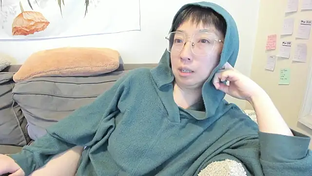 Snapshot of luxgray chatting on 01-09-26, 09:05 luxgray online show from 01-09-26, 09:05