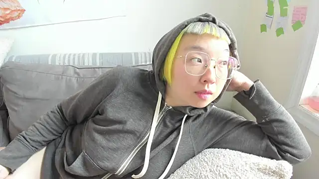 Snapshot of luxgray chatting on 03-08-26, 06:01 luxgray online show from 03-08-26, 06:01