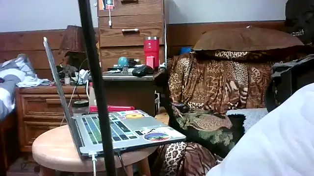 Snapshot of tongueispowerr6d9 chatting on 01-06-25, 02:58 tongueispowerr6d9 online show from 01-06-25, 02:58