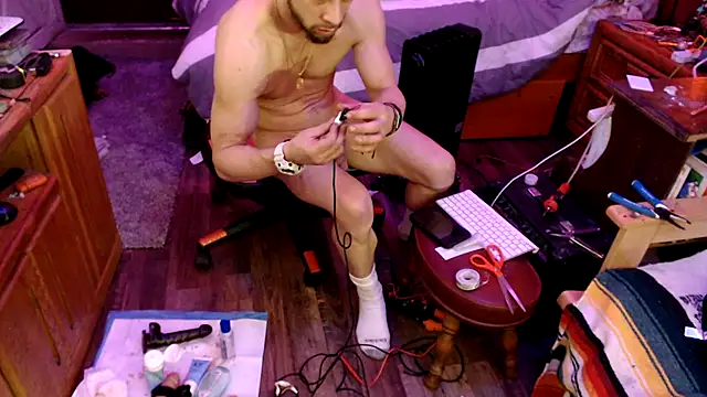 Snapshot of tongueispowerr6d9 chatting on 02-21-25, 09:34 tongueispowerr6d9 online show from 02-21-25, 09:34