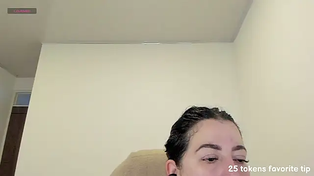 Snapshot of Im_coco chatting on 01-24-25, 02:41 Im coco online show from 01-24-25, 02:41