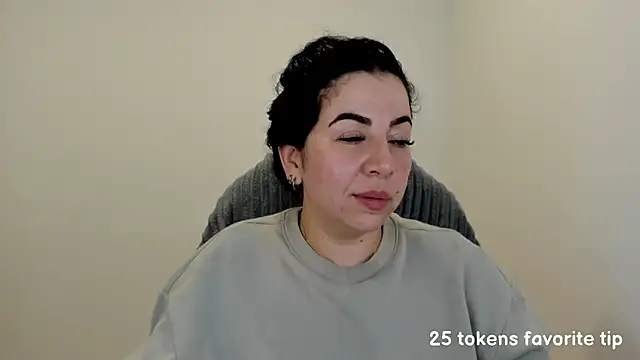 Snapshot of Im_coco chatting on 02-15-25, 11:58 Im coco online show from 02-15-25, 11:58