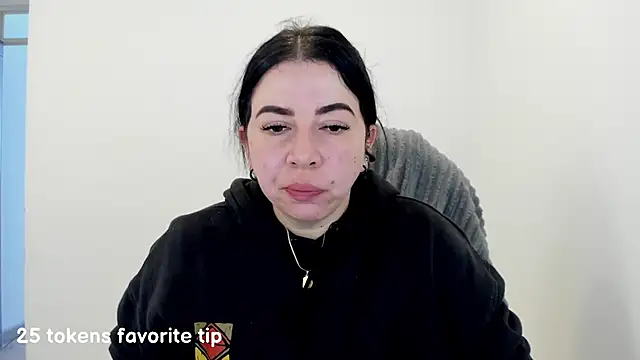 Snapshot of Im_coco chatting on 02-20-25, 02:35 Im coco online show from 02-20-25, 02:35