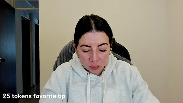 Snapshot of Im_coco chatting on 03-06-25, 02:29 Im coco online show from 03-06-25, 02:29