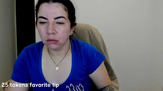 Snapshot of Im_coco chatting on 03-08-25, 04:01 Im coco online show from 03-08-25, 04:01