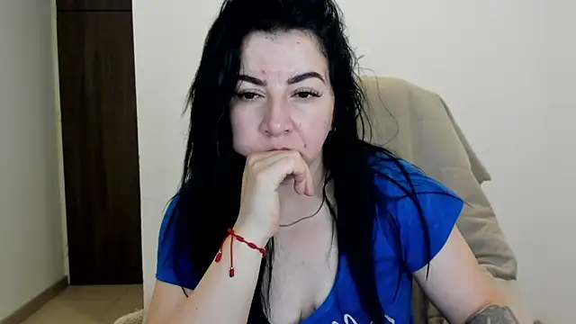Snapshot of Im_coco chatting on 03-14-25, 02:53 Im coco online show from 03-14-25, 02:53