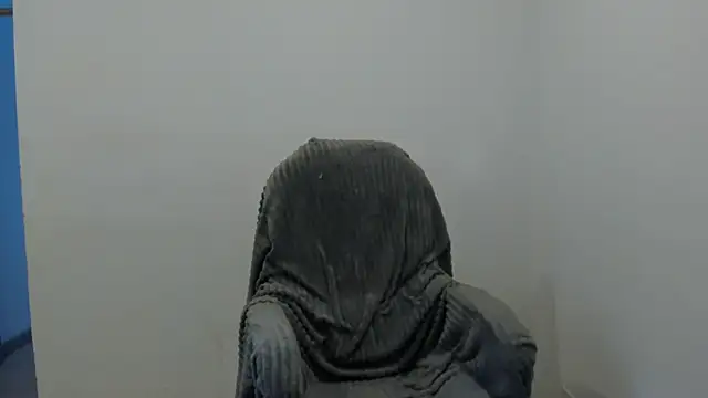 Snapshot of Im_coco chatting on 10-09-25, 02:04 Im coco online show from 10-09-25, 02:04