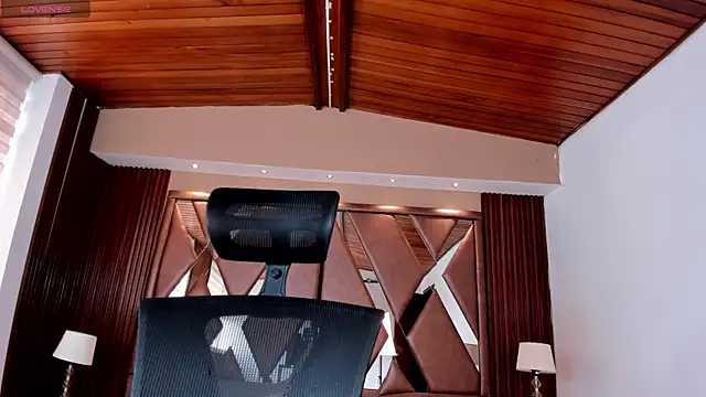 IsabellaaJoness online show from 04-15-26, 07:58