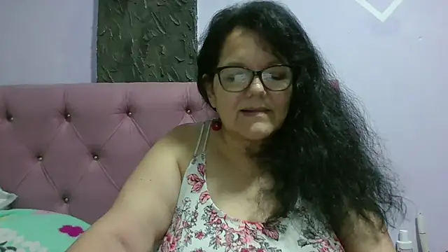 Snapshot of kassandra02 chatting on 06-09-26, 02:56 kassandra02 online show from 06-09-26, 02:56