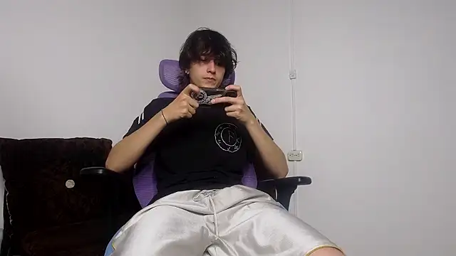 Snapshot of alex_connorr chatting on 03-23-26, 02:04 alex connorr online show from 03-23-26, 02:04