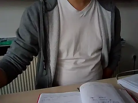 Snapshot of fikoivos chatting on 09-19-25, 02:18 fikoivos online show from 09-19-25, 02:18