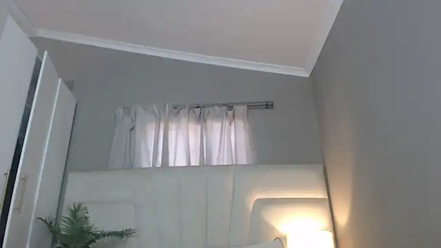 naughtyblackdolie online show from 07-25-26, 09:51
