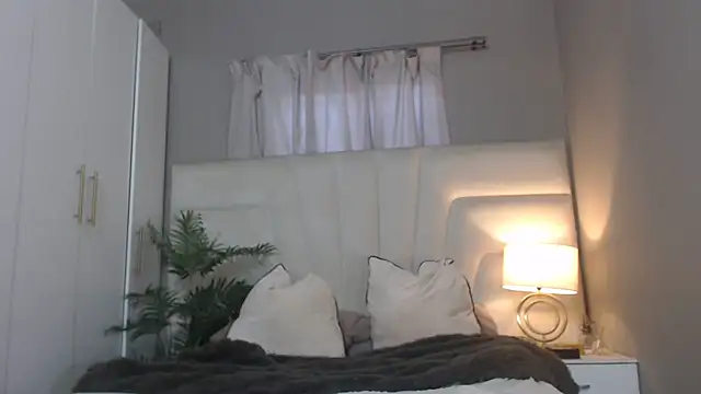 naughtyblackdolie online show from 07-28-26, 12:48
