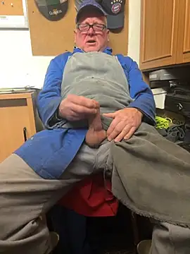 Snapshot of oldgayman chatting on 11-13-25, 05:39 oldgayman online show from 11-13-25, 05:39