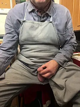 Snapshot of oldgayman chatting on 12-17-25, 06:58 oldgayman online show from 12-17-25, 06:58