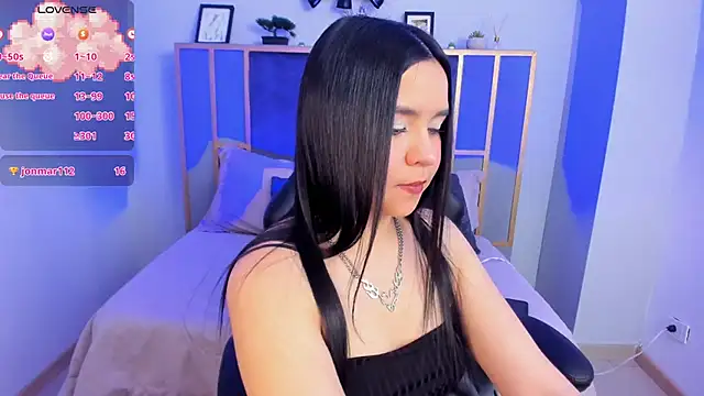 Hanna  Becker  online show from 11-03-25, 12:28