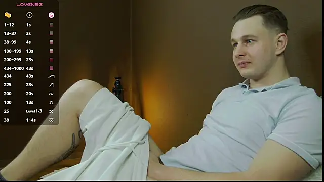 Snapshot of charlie_smiley chatting on 12-12-24, 05:31 charlie smiley online show from 12-12-24, 05:31