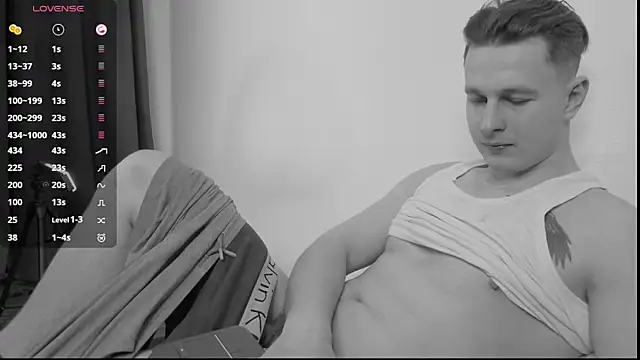 Snapshot of charlie_smiley chatting on 01-23-25, 01:41 charlie smiley online show from 01-23-25, 01:41