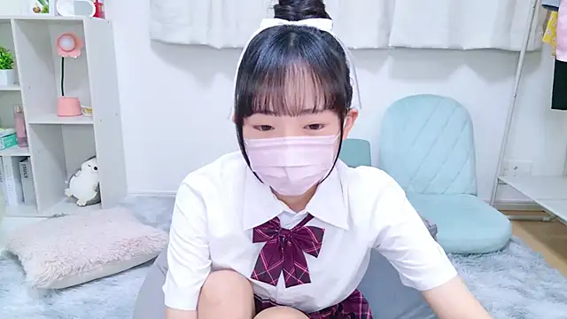 Snapshot of 86_haru chatting on 01-25-25, 12:26 86 haru online show from 01-25-25, 12:26