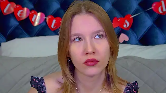 LiliLinn online show from 02-12-26, 04:51