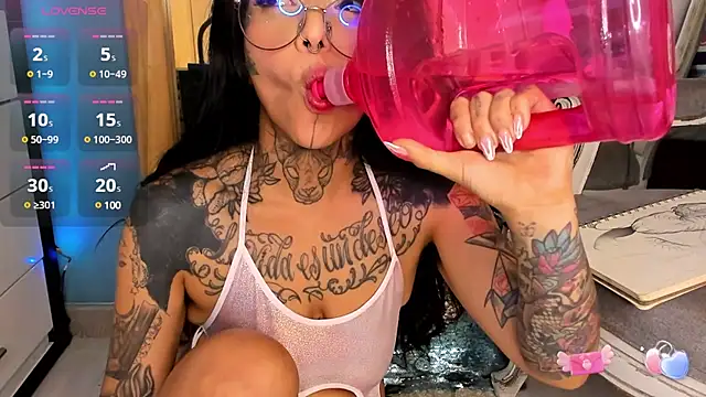 NinaInk online show from 03-13-25, 03:17